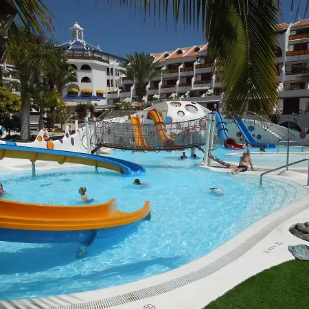 Parque Santiago 3, No 1 Arona (Tenerife)